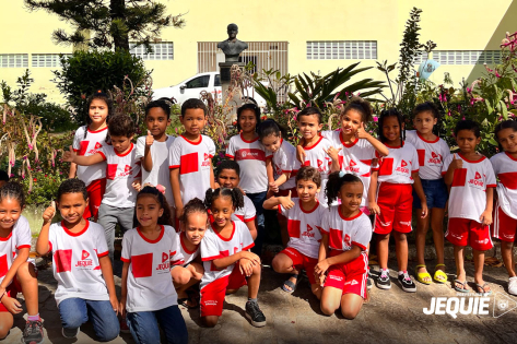 Prefeitura de Jequié promove visita de estudantes da Escola Municipal Maria Lúcia Jaqueira à Fundação Leur Britto